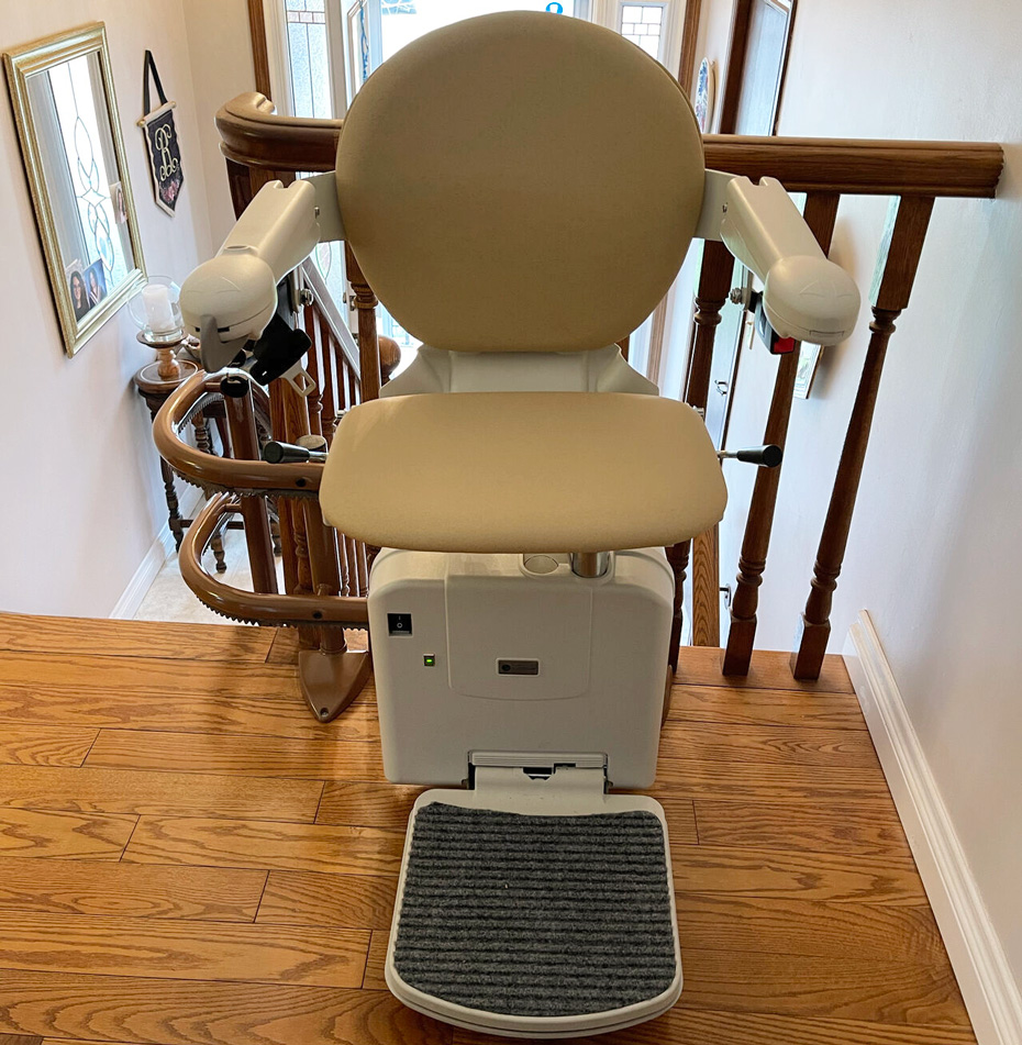 Stair lift features, 90 degree parking