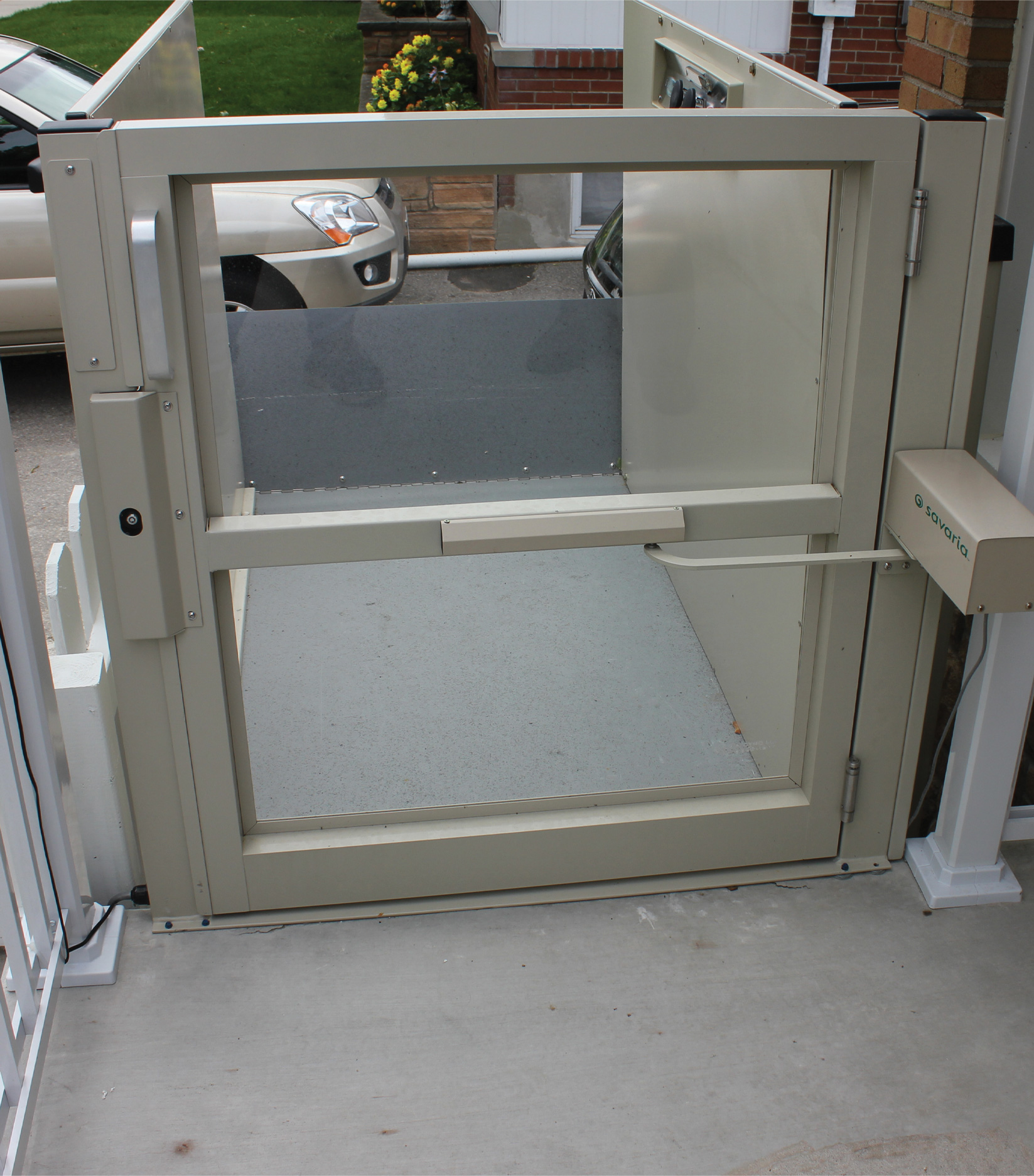 Wheelchair lift features, clear acrylic gate