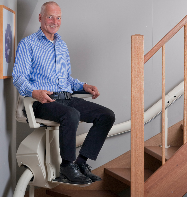 Single tube design on curved stairlift